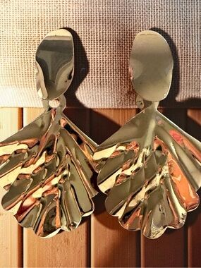 Gold Shell Drop Earrings
